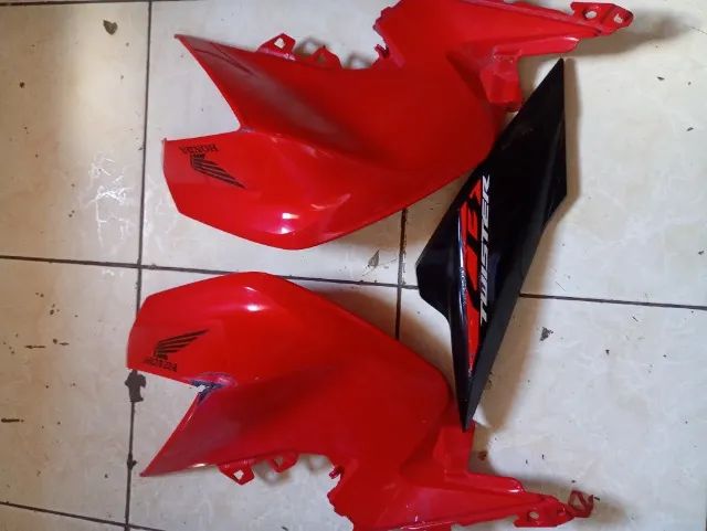 Vendo carenagens da cb 300 f - Foto 3