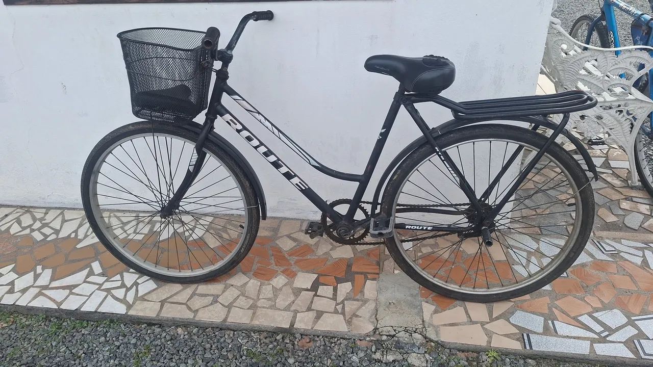 Bicicletas de vários modelos 