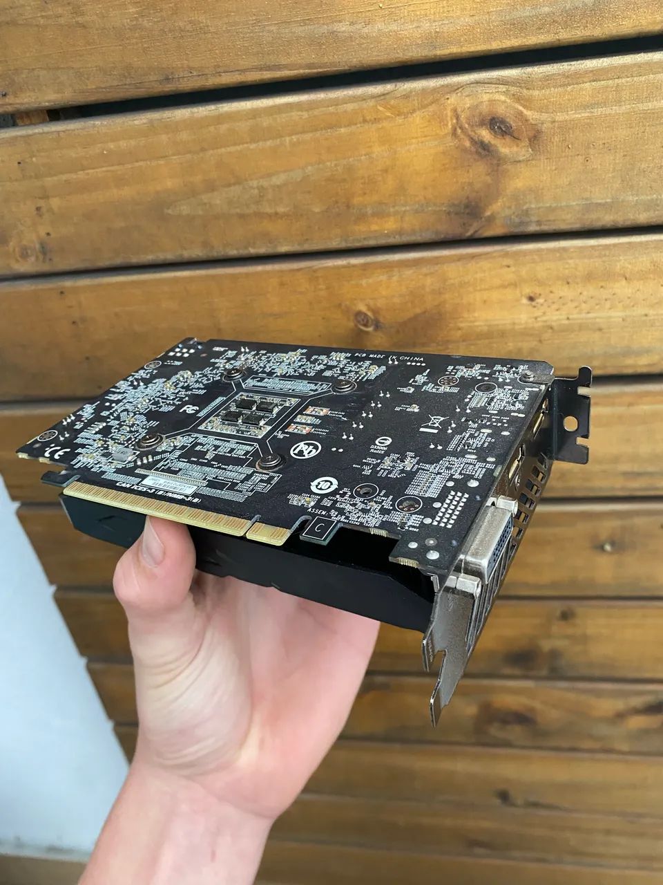 Placa de vídeo gtx 1650 gigabyte  - Foto 2