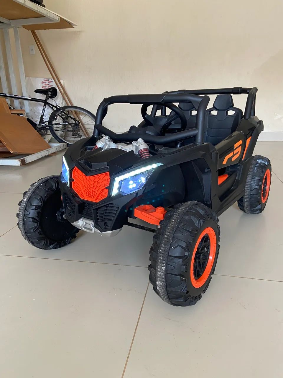 Carro elétrico de brinquedo  - Foto 2
