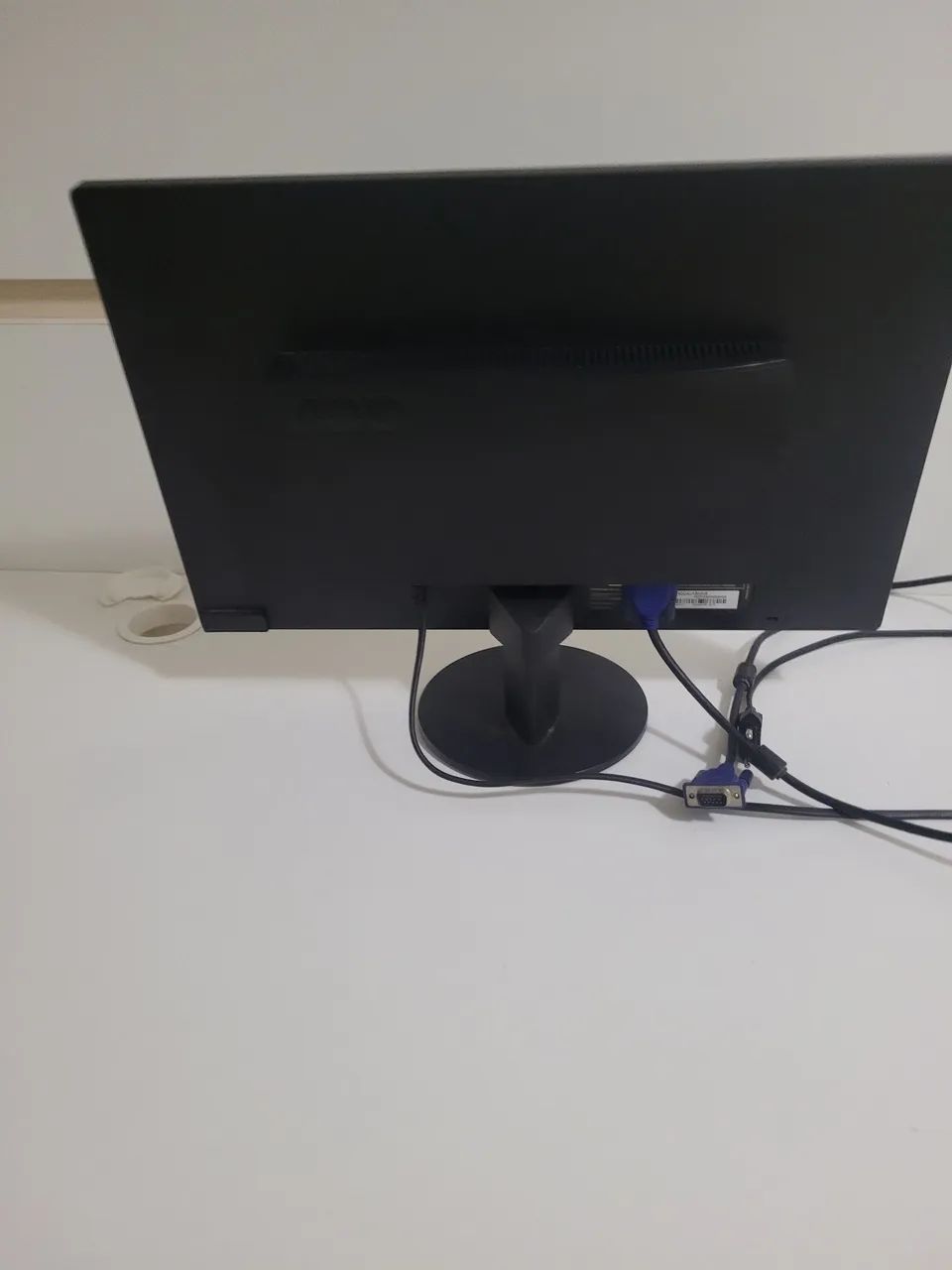 Monitor AOC 18,5" LED Widescreen HD (Modelo E970SWN) - Excelente Estado - Foto 2
