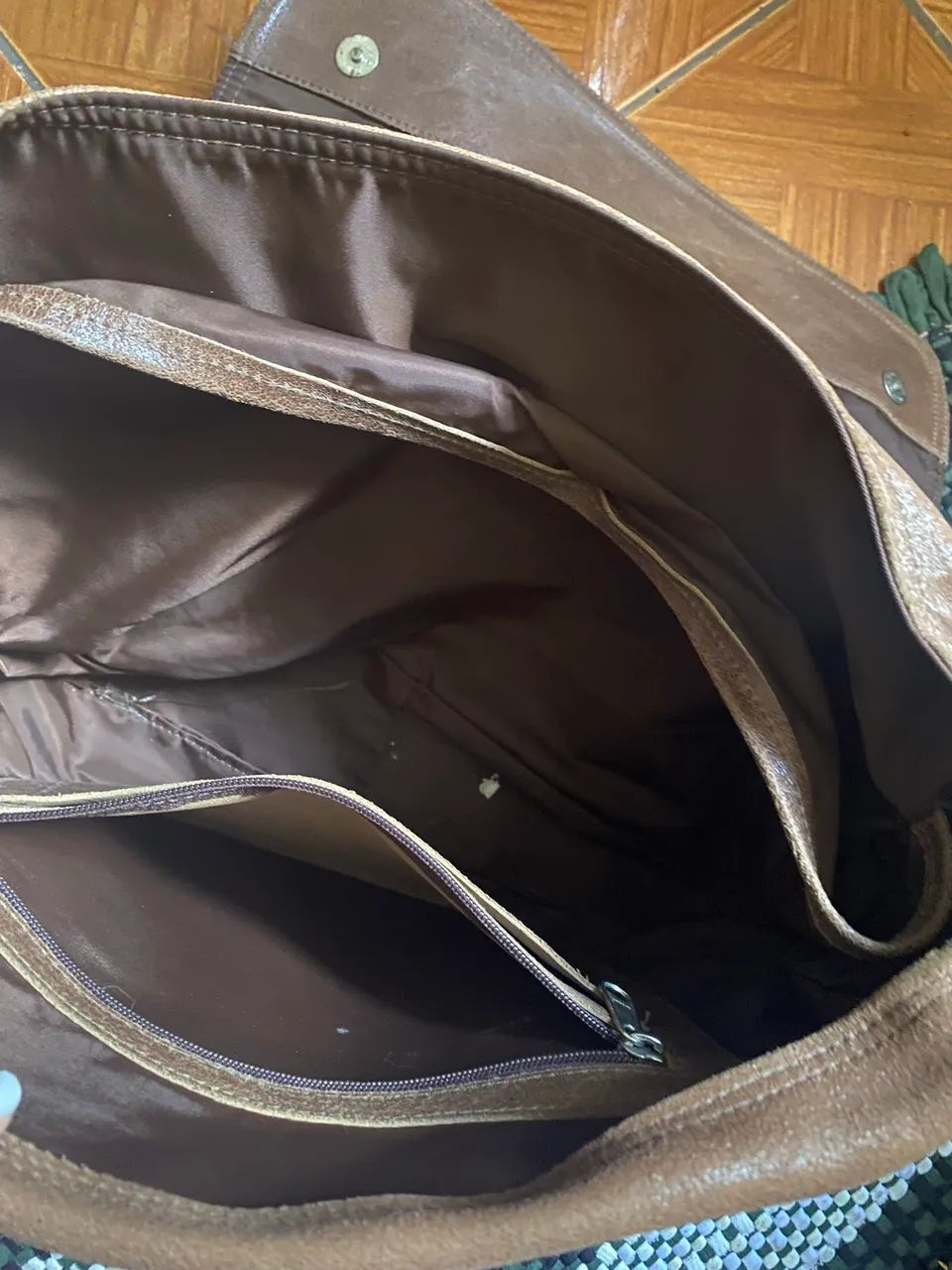 bolsa de ombro marrom em couro - Foto 5