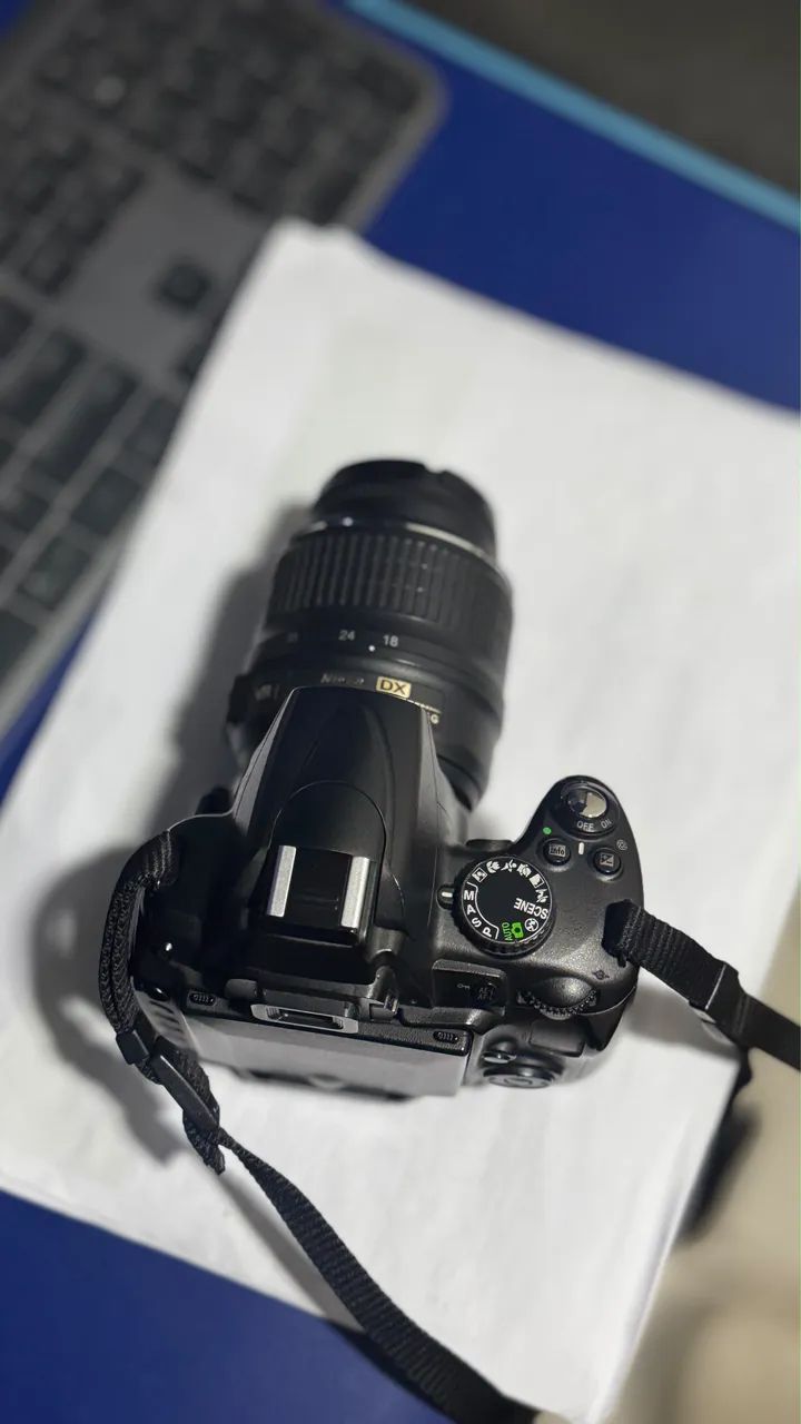 Nikon D5000 - Foto 2
