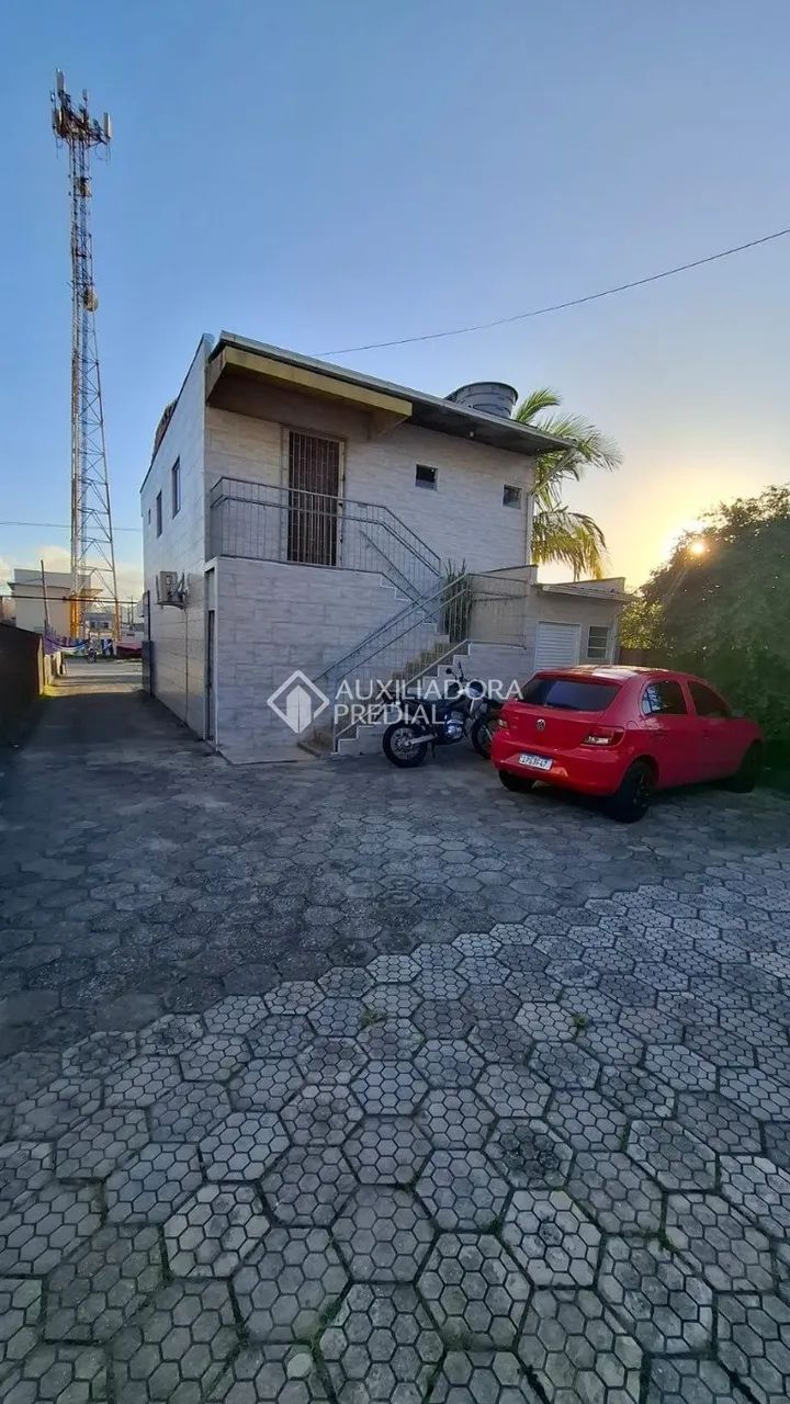 Prédio Comercial com 4 amplas salas mais casa nos fundos com 2 dormitórios, amplo estacion - Foto 4