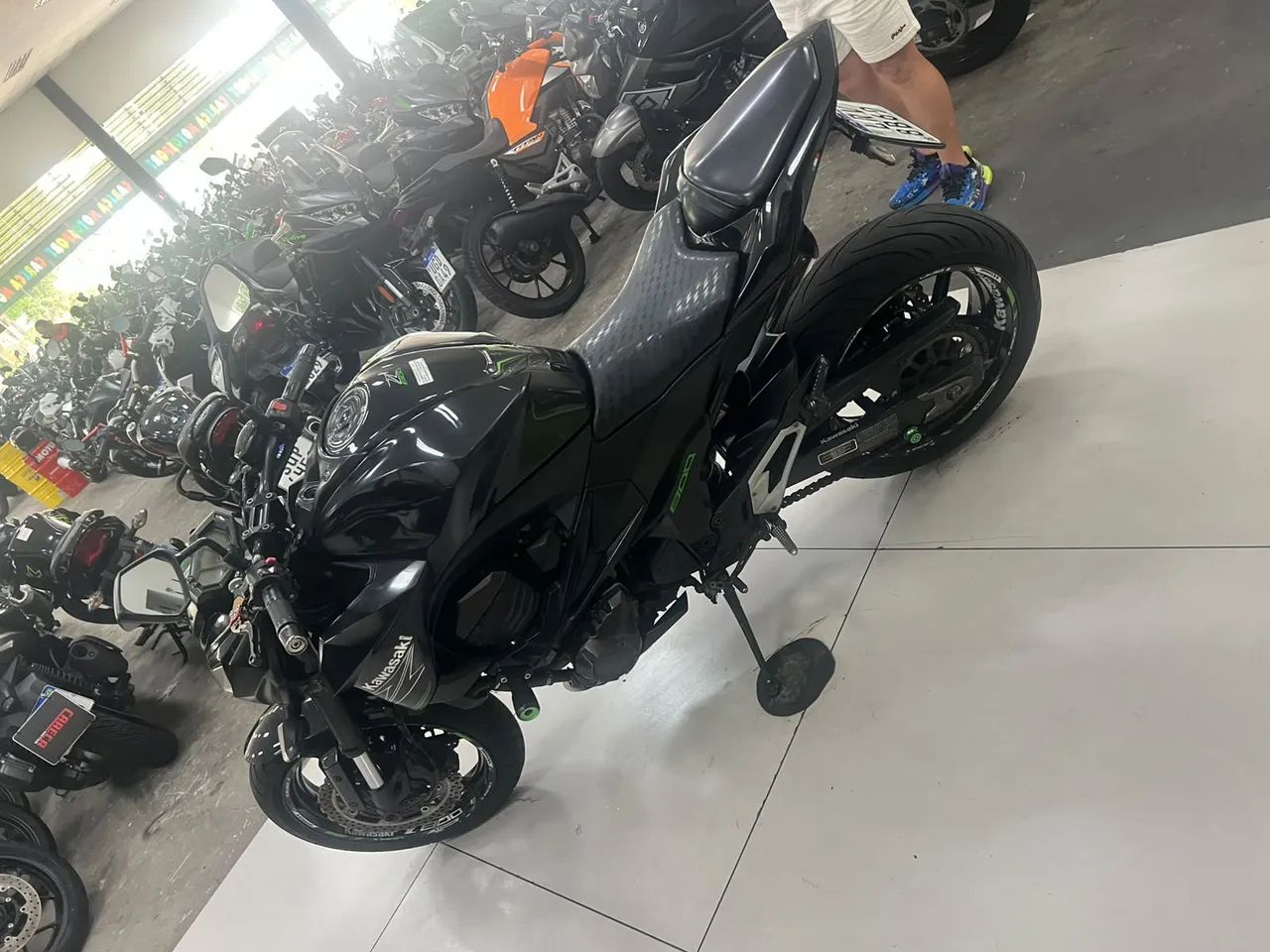 KAWASAKI Z800 ABS - Foto 4