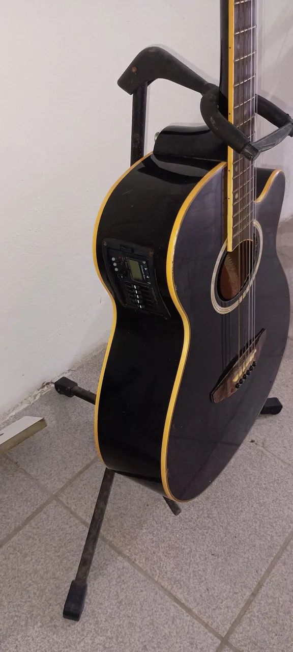 Vende-se violão 