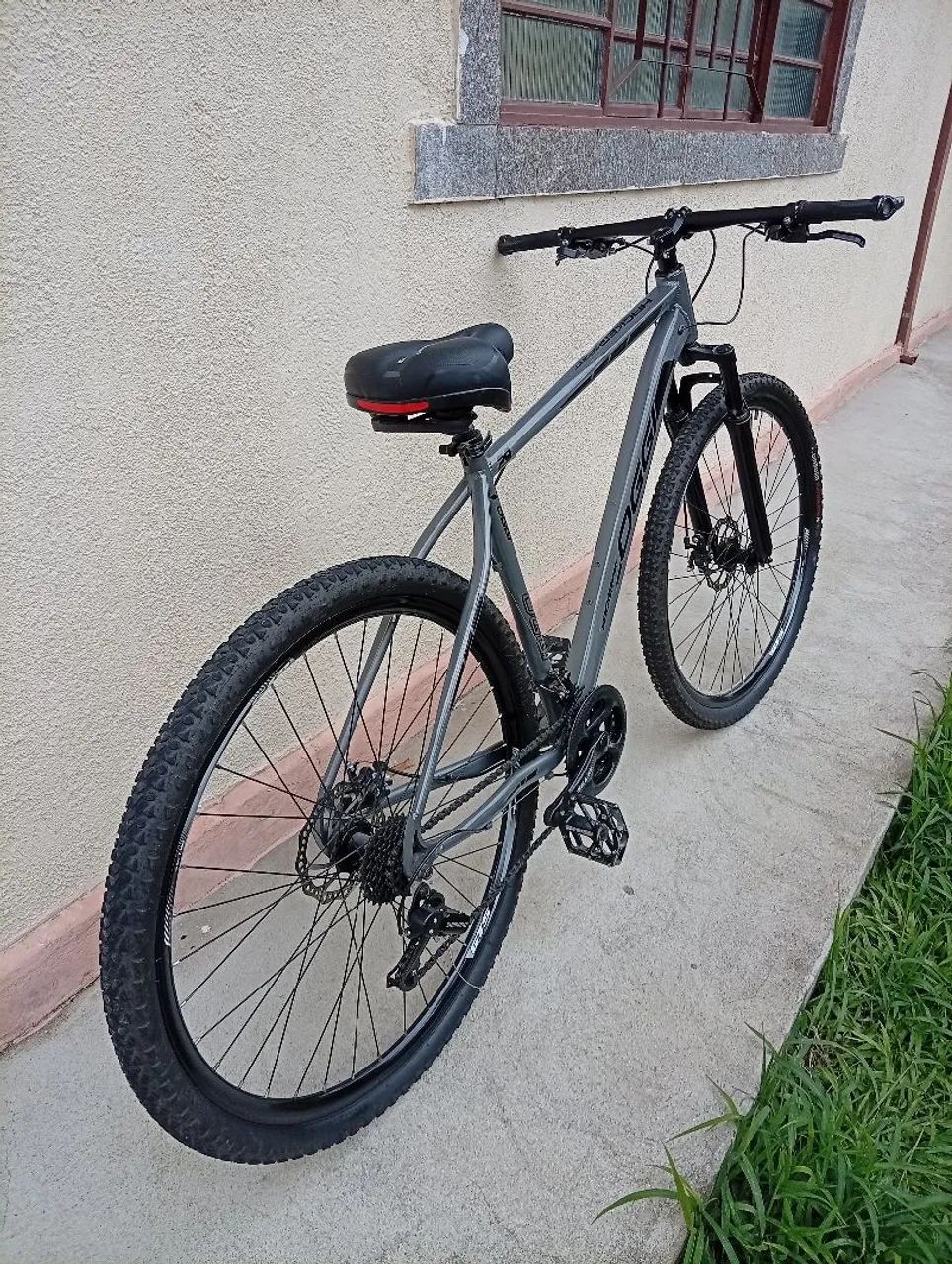 Bicicleta aro 29 alumínio cinza - Foto 3