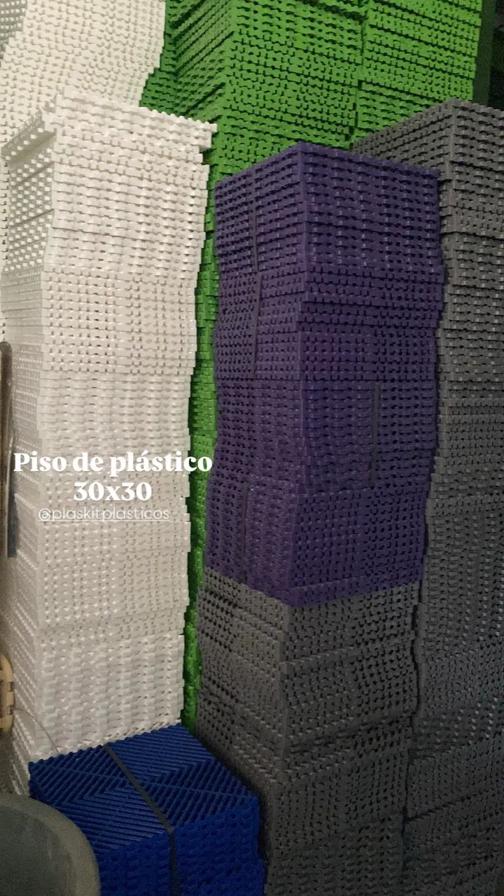 Piso de plástico 30x30 alta capacidade 