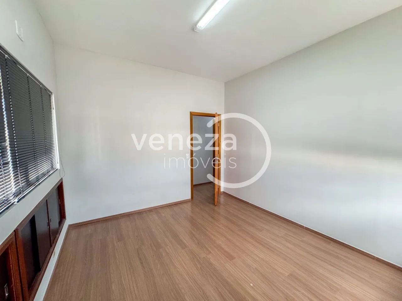 Sala comercial para alugar, 80 m² no Centro de Londrina - Foto 4