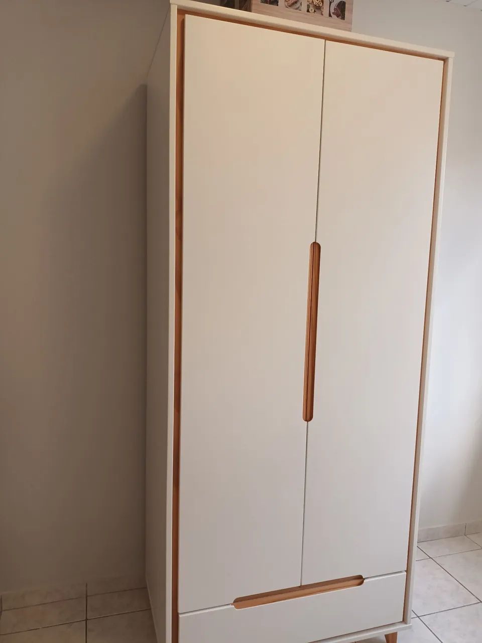 Conjunto de Guarda Roupas e Cômoda 