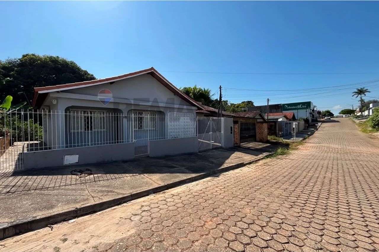 Oportunidade no Bairro Urupá: casa ampla e bem localizada! - Foto 2
