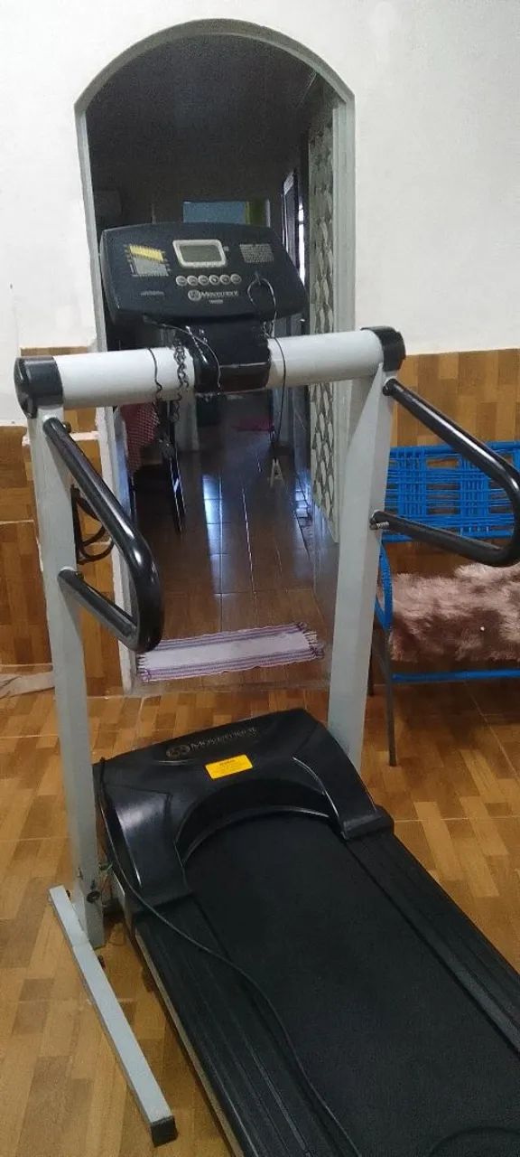 Vendo excelente esteira zerada funcionando perfeitamente moviment 