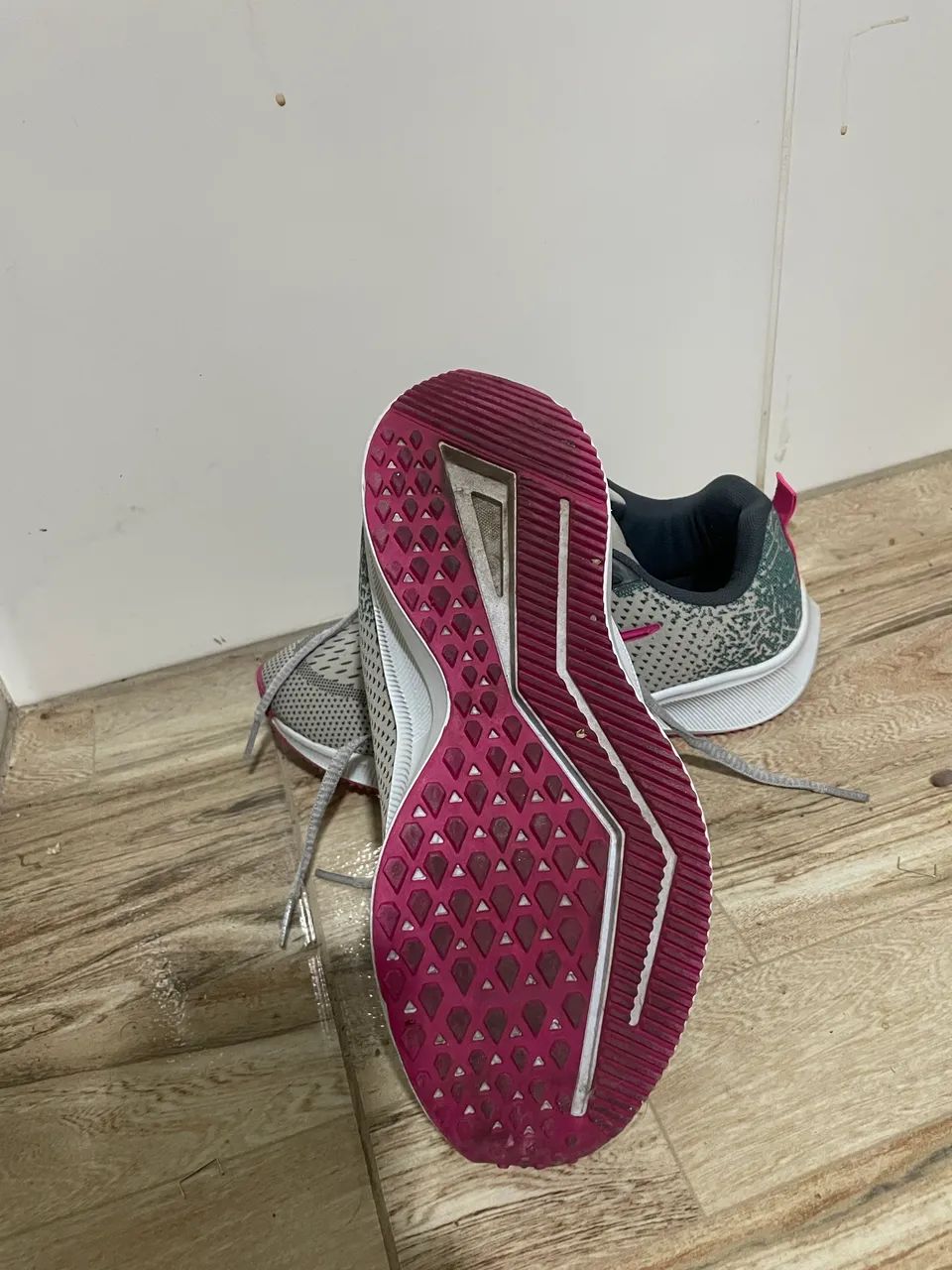 Tênis Tam. 35 mas calça Tam.34