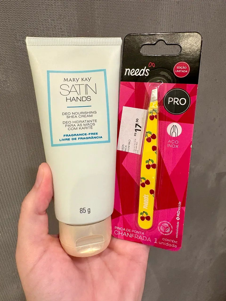 kit hidratante MARY KAY e pinça