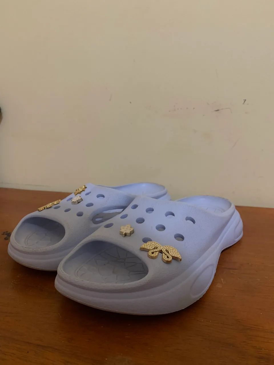 Sandália modelo crocs a venda  - Foto 3