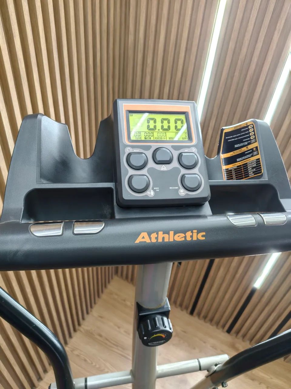 Elíptico Athletic Advanced 330E