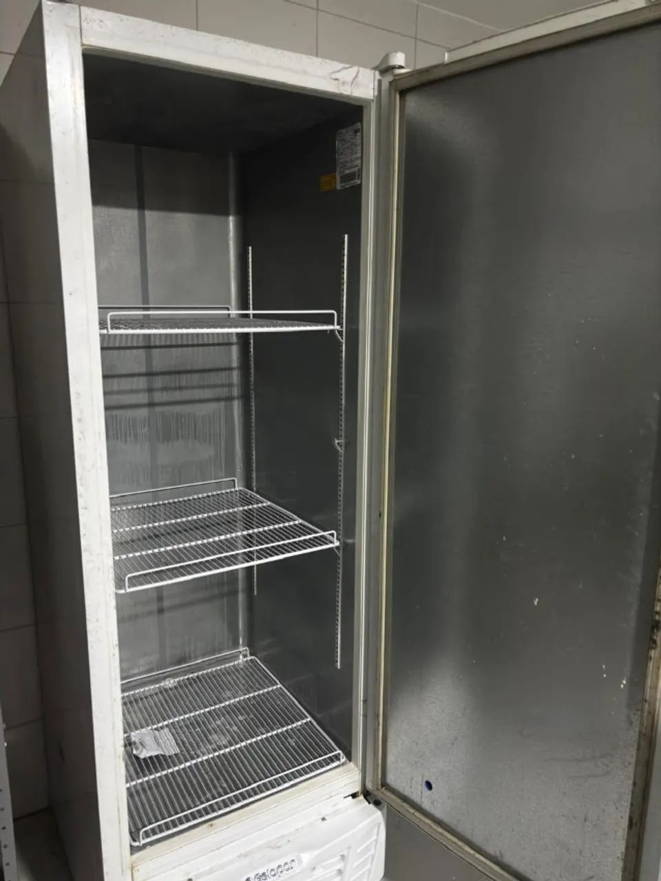 Gelopar Vertical 575L Branco - Foto 3