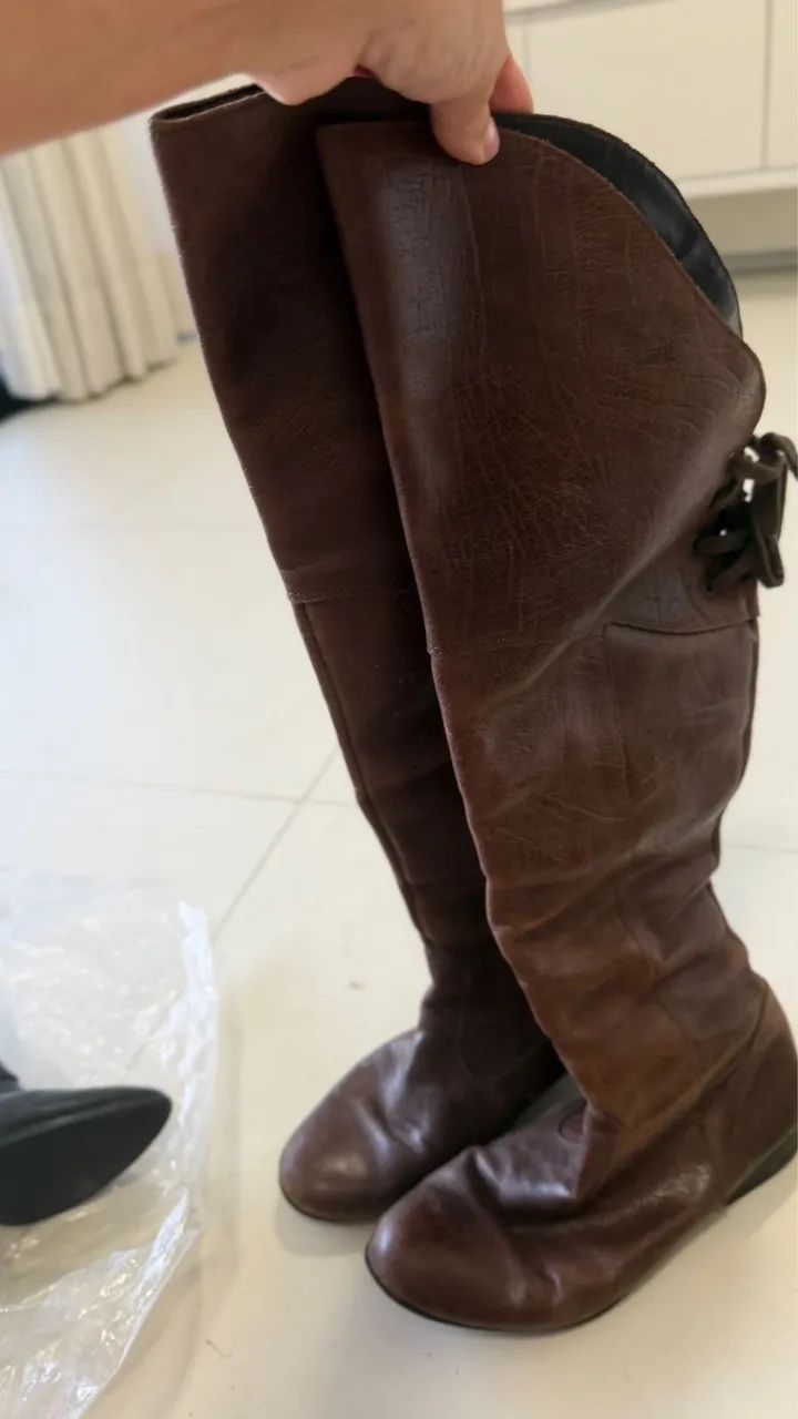 Bota Over de Couro 