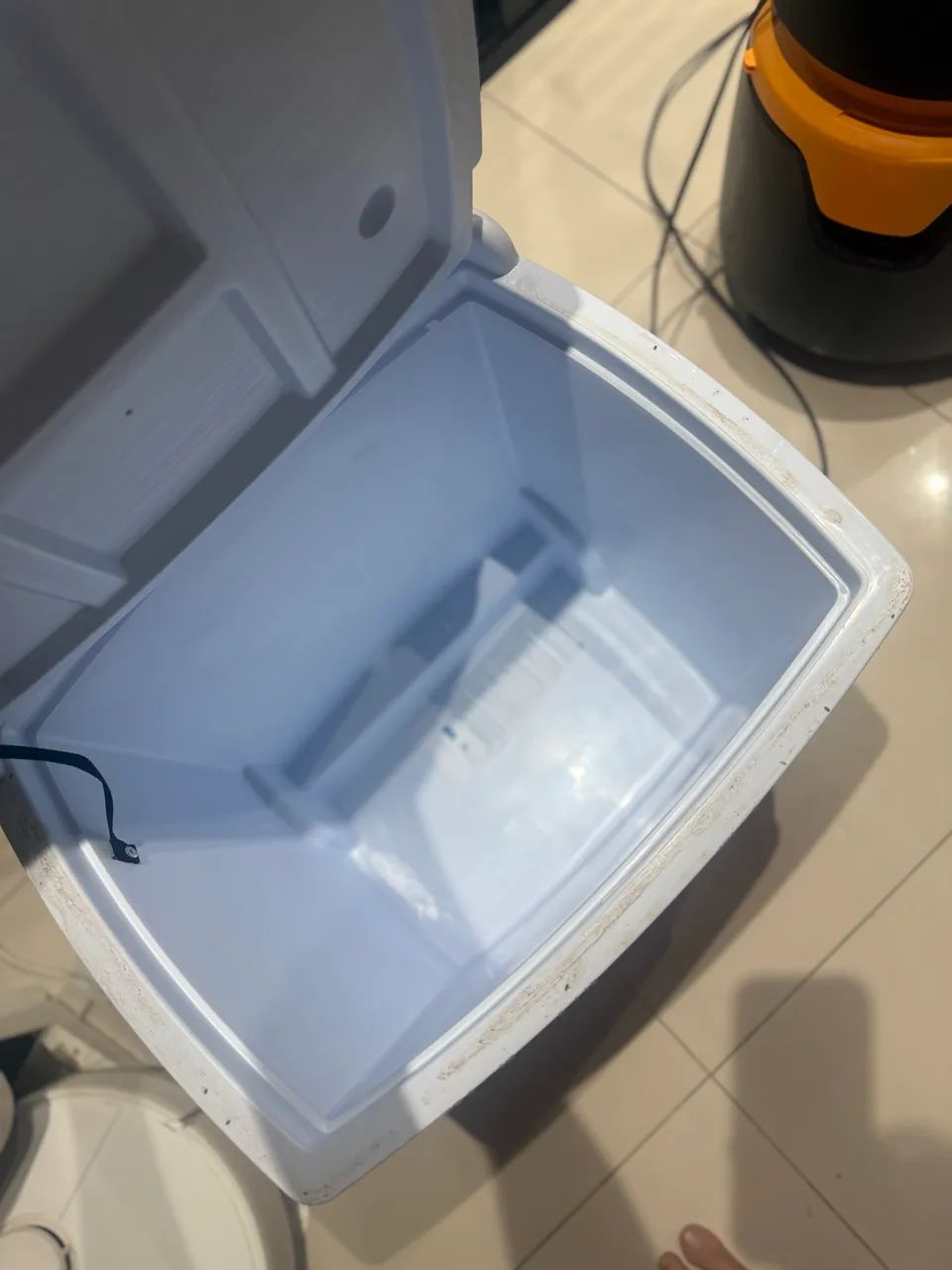 Cooler térmico com Rodas 42L - Foto 2