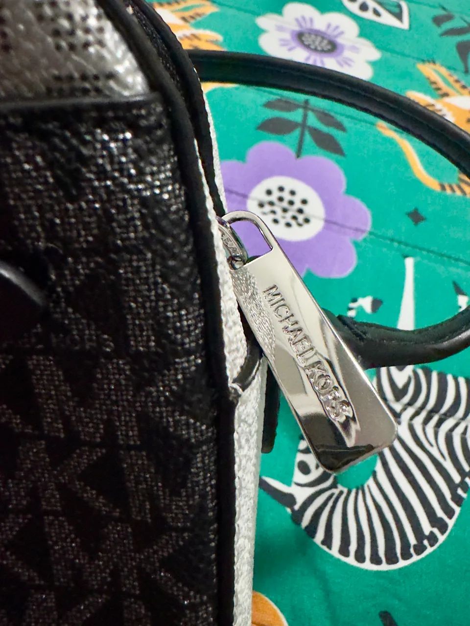 bolsa michael kors jet set crossbody preta - Foto 4