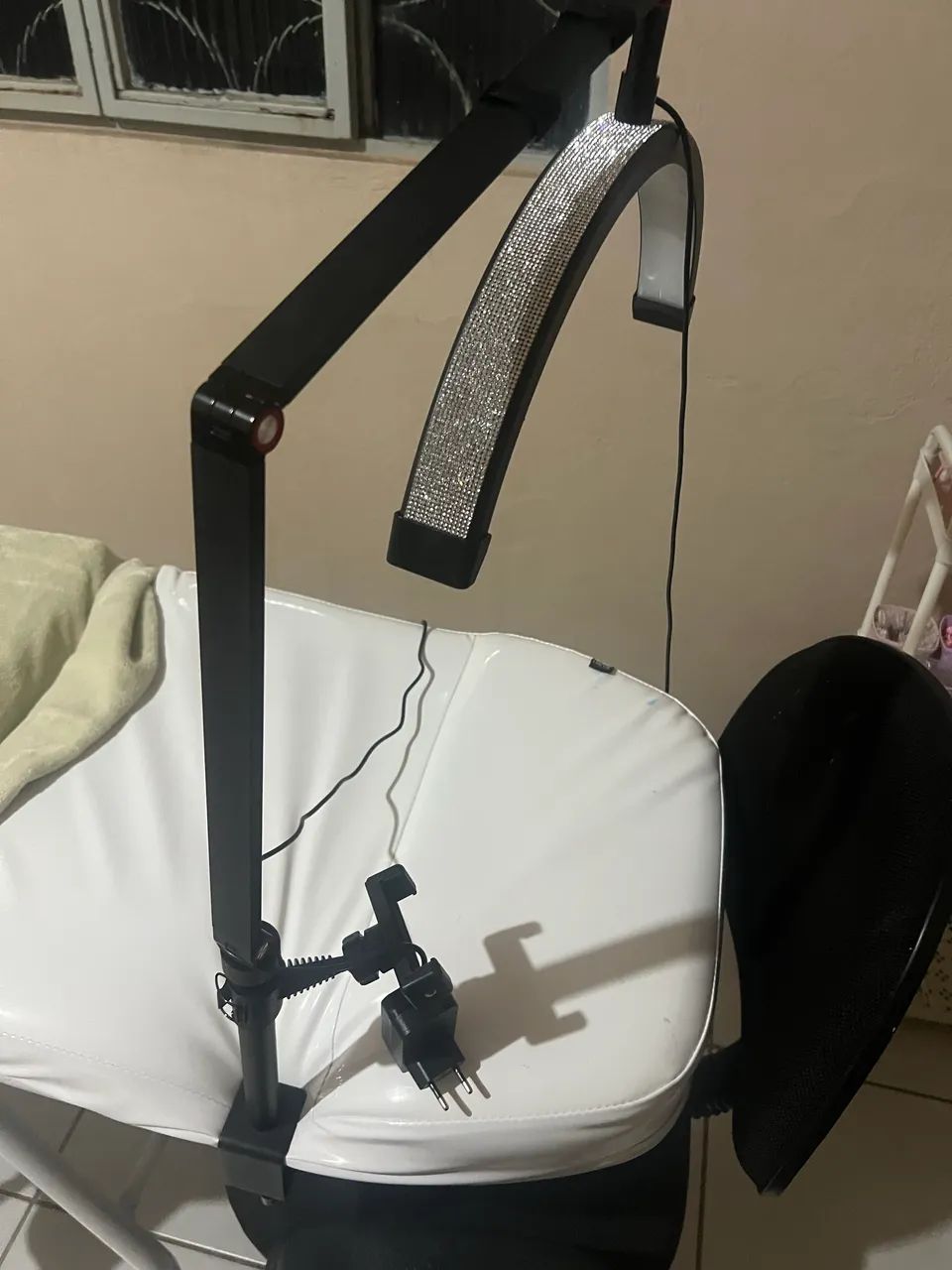 Vendo luminária meia lua 