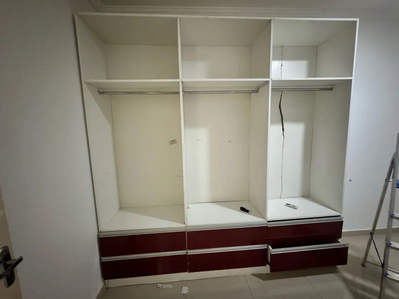 Armário / Roupeiro aberto tipo closet