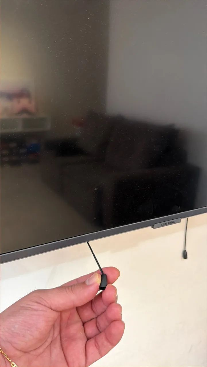 Tv Samsung com antena e suporte de brinde  - Foto 4