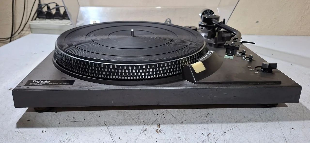 Toca disco technics sl-2000 