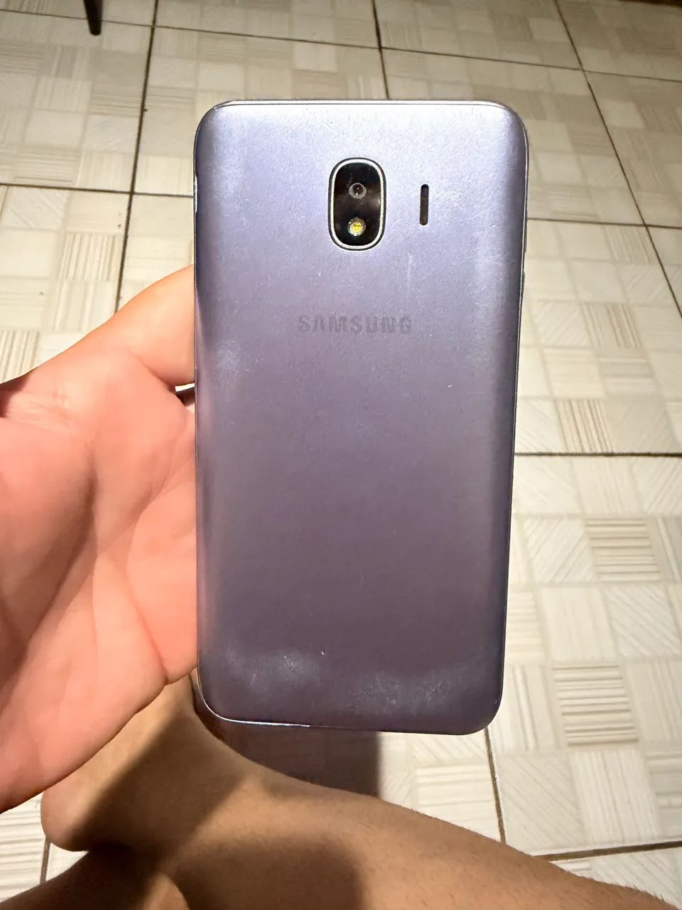 Galaxy j4 semi novo 