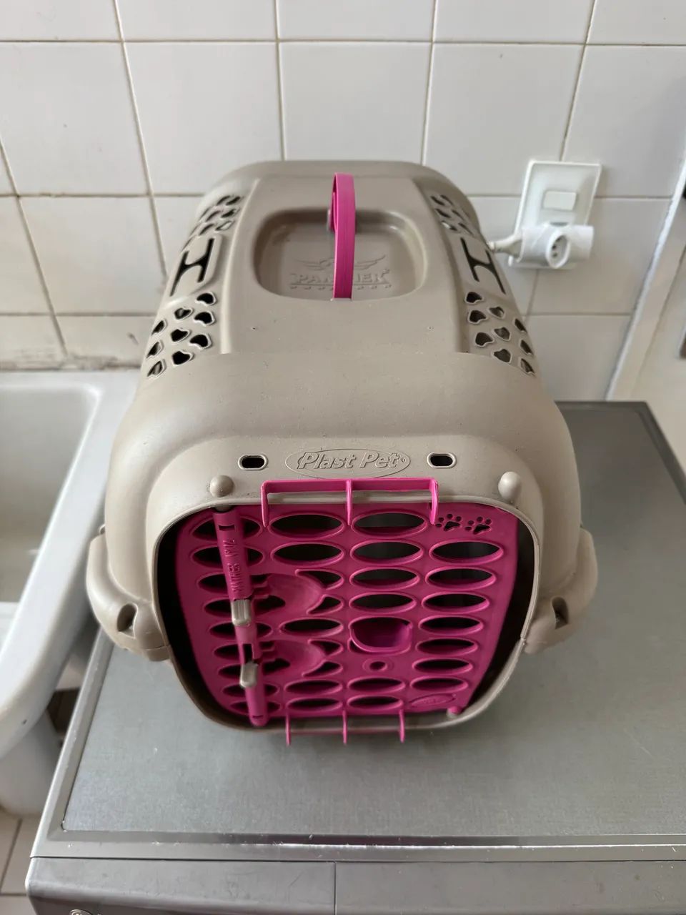 Caixa de Transporte Plas Pet Rosa - Tamanho 3 - Semi-nova