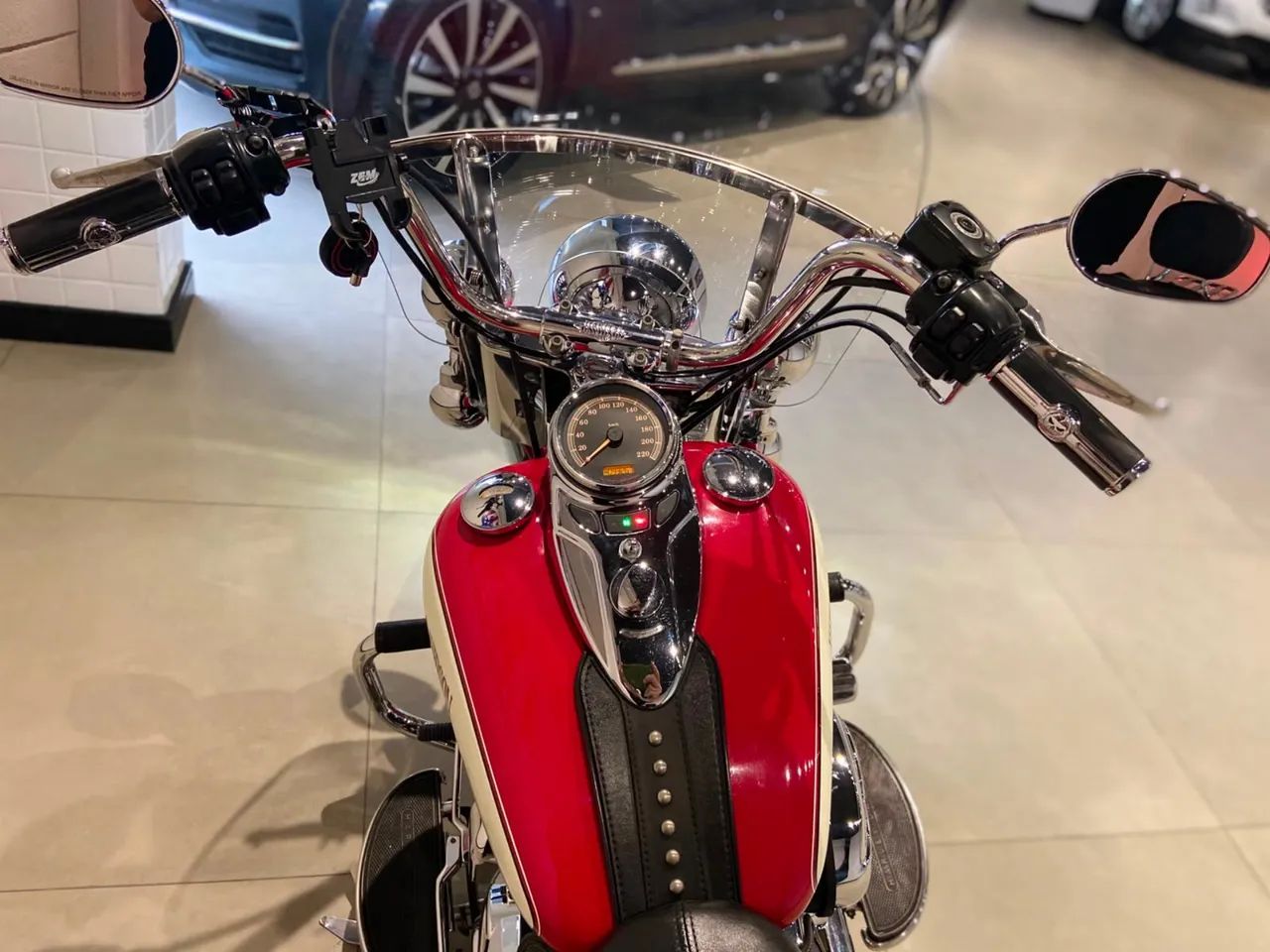 Harley-Davidson Softail Classic - Foto 4