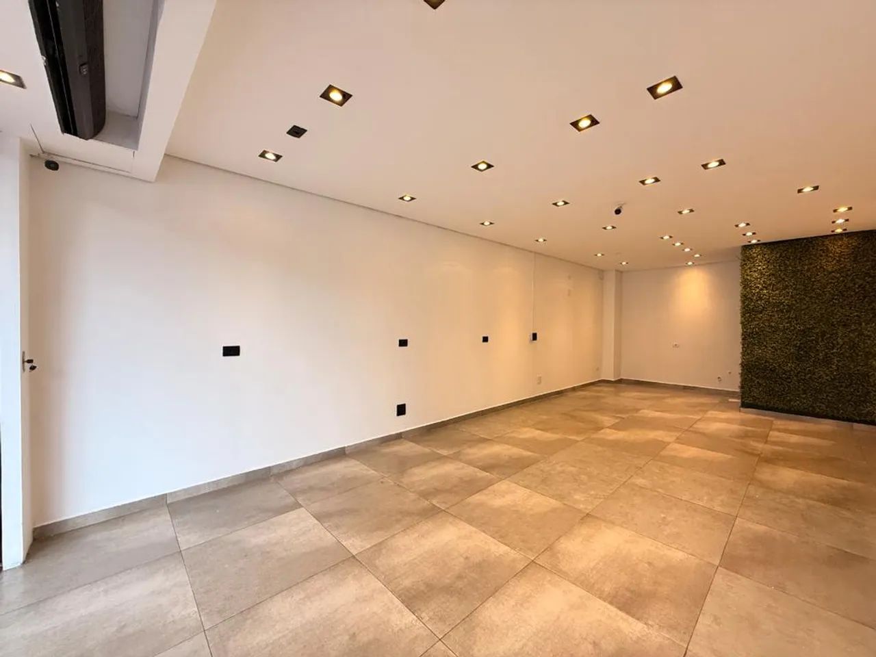 Sala para alugar em Maringá, Zona 04, com 37 m² - Foto 4