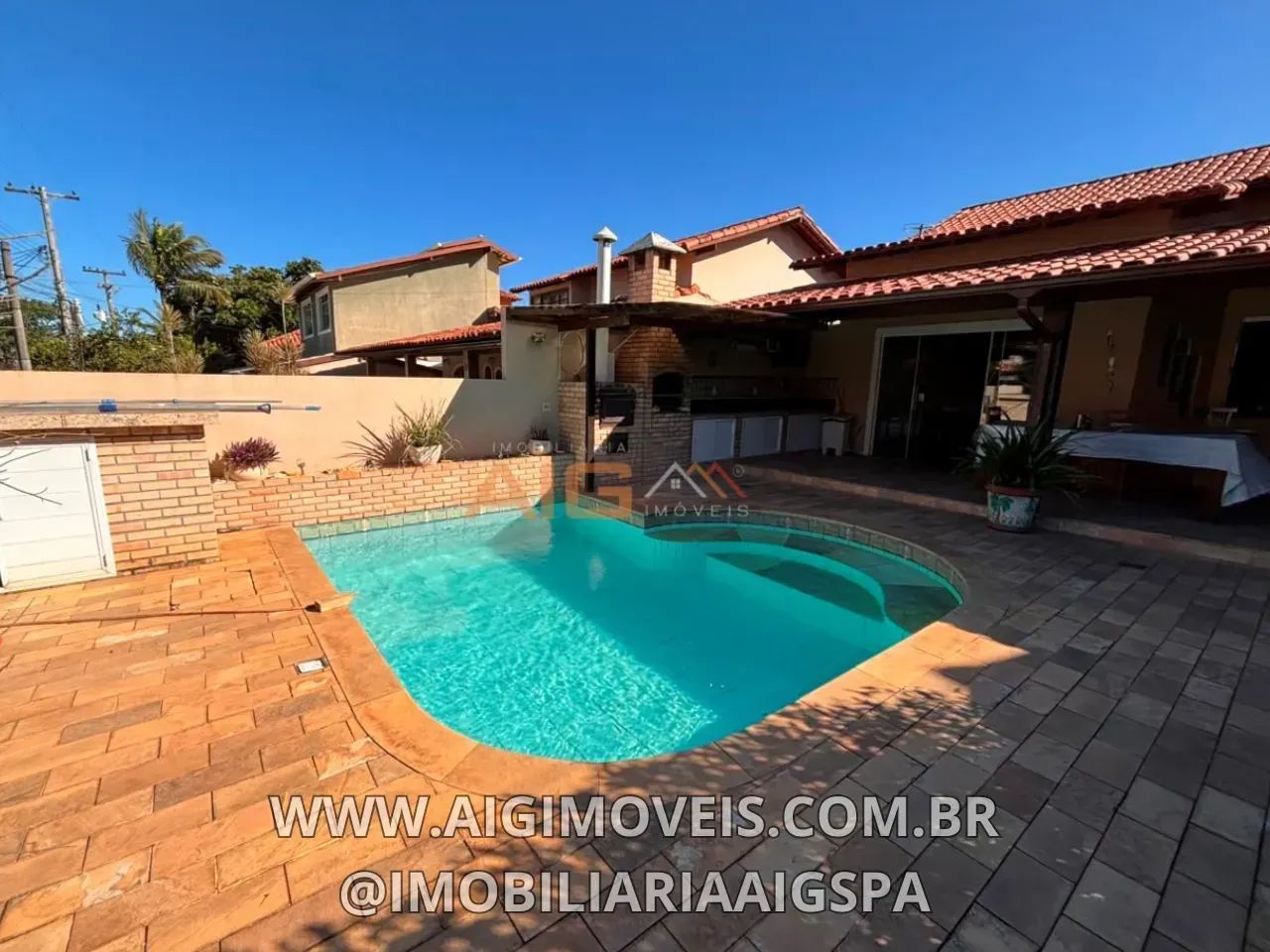 CASA 5 QUARTOS COM PISCINA E SAUNA CONDOMÍNIO ORLA AZUL