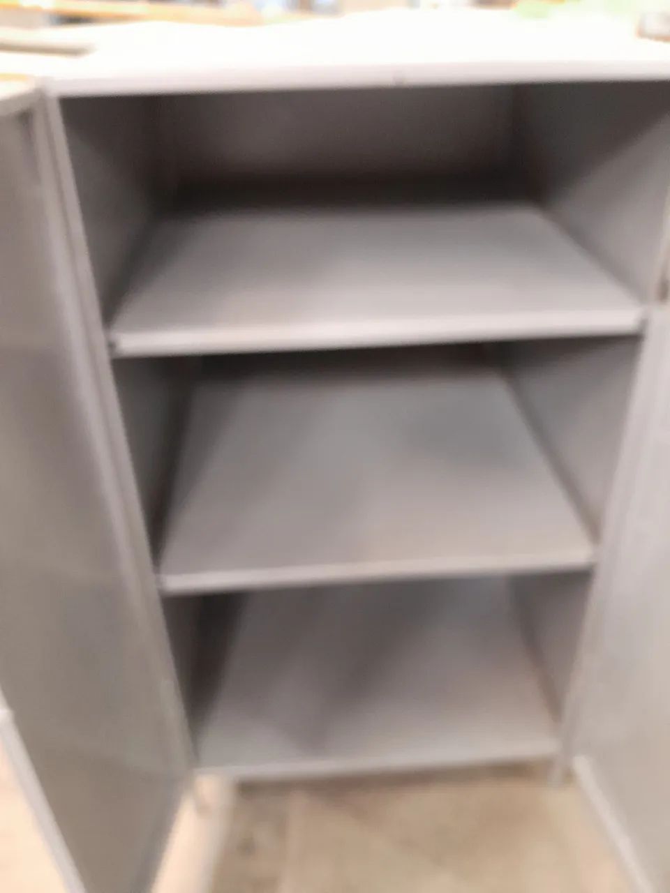 armário de aço 250 reais