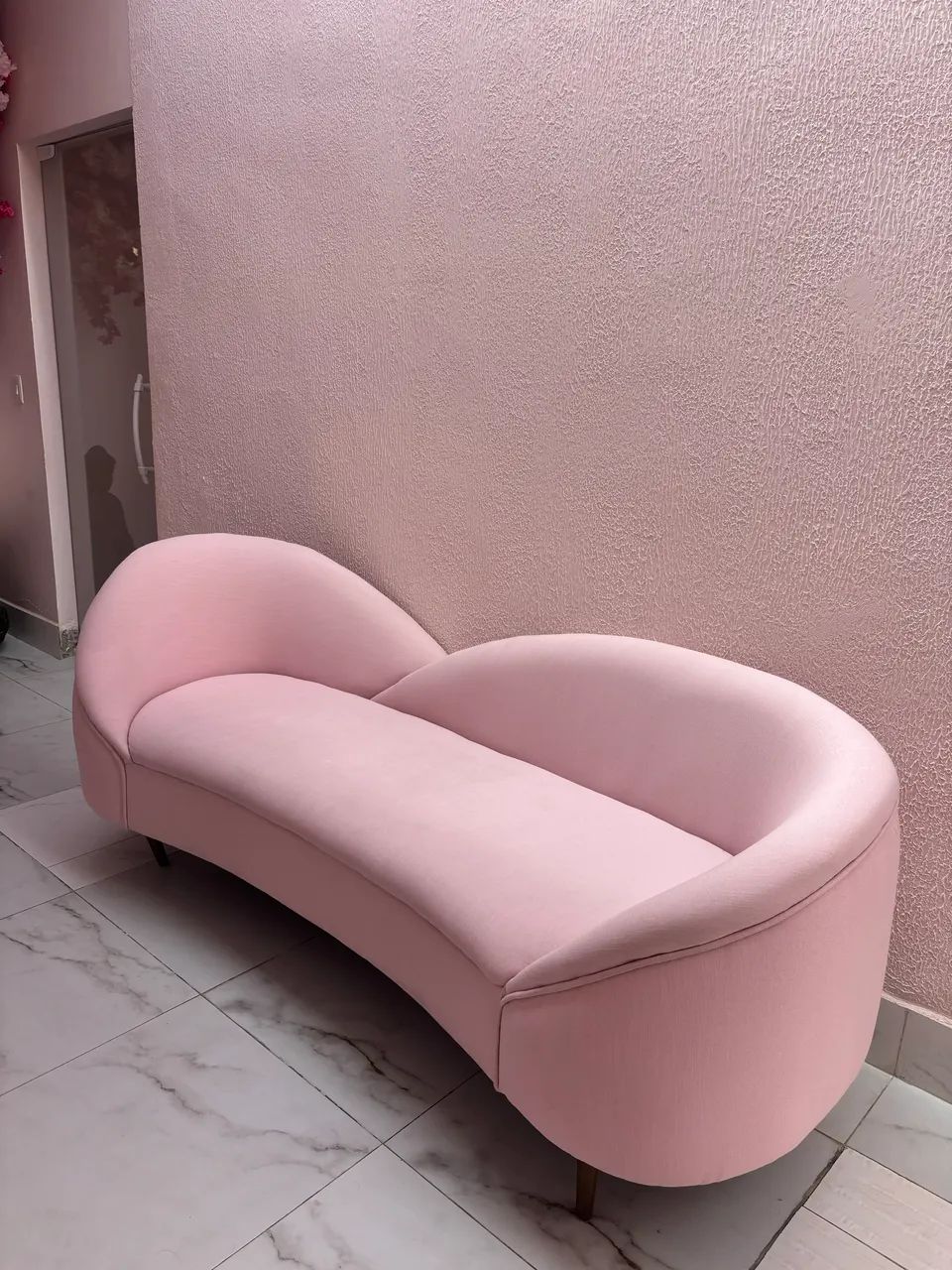 Sofá em tecido cor rosa  - Foto 2