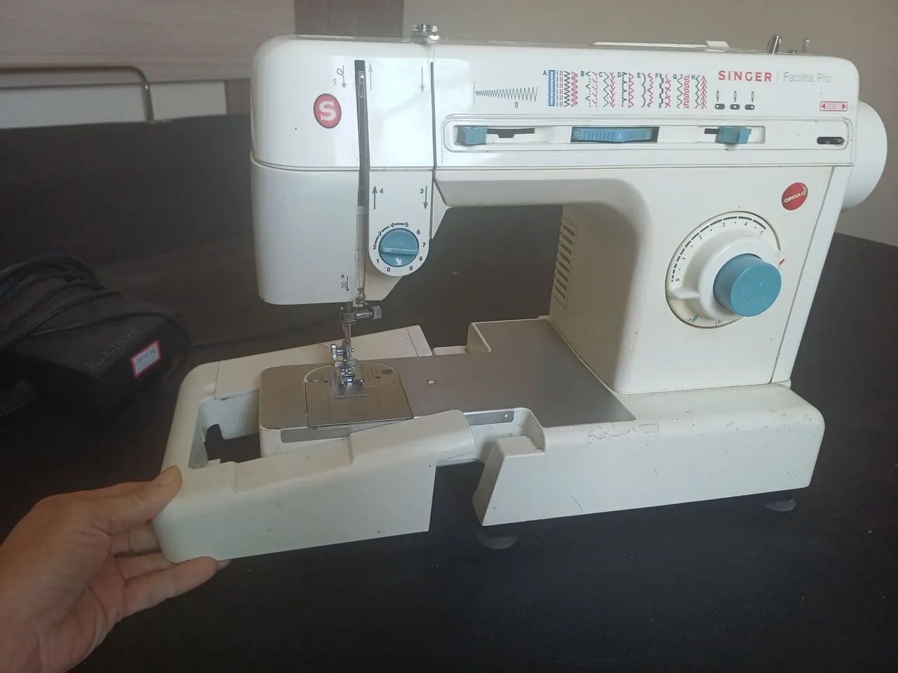Máquina de costura singer - Foto 3
