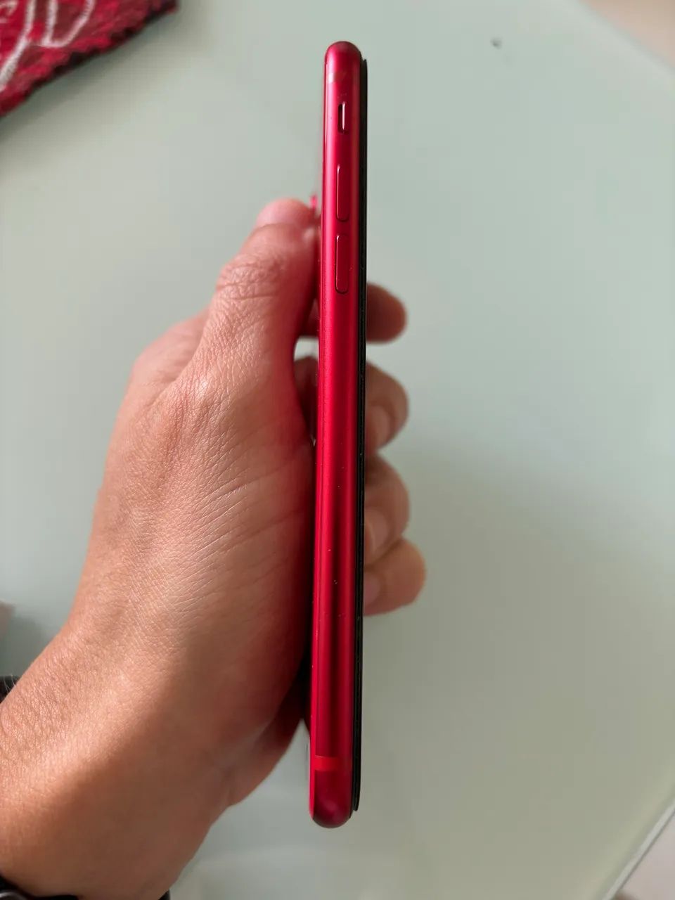 iPhone SE 2ª geração- 64GB - Product Red - Celulares e Smartphones