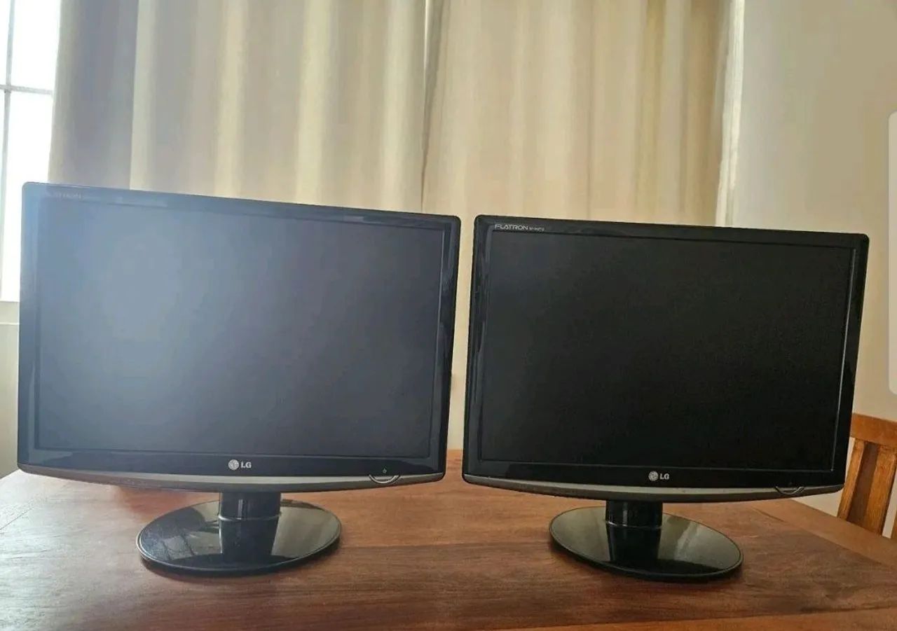 2 Monitores LG Flatron W1942TQ