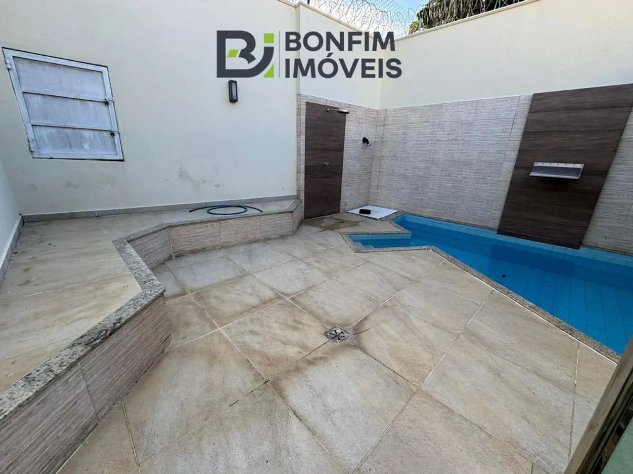 Excelente Casa com Piscina e 04 quartos no Gra Duquesa - Foto 2