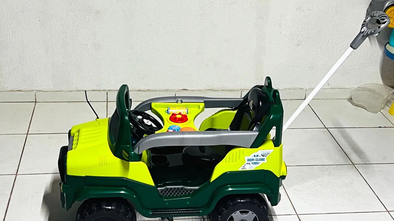 Carrinho infantil  Jeepe