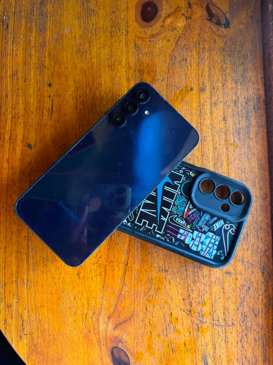 Troco em iPhone um A15 256gb e 8gb de ram + caixa + nota - Foto 2