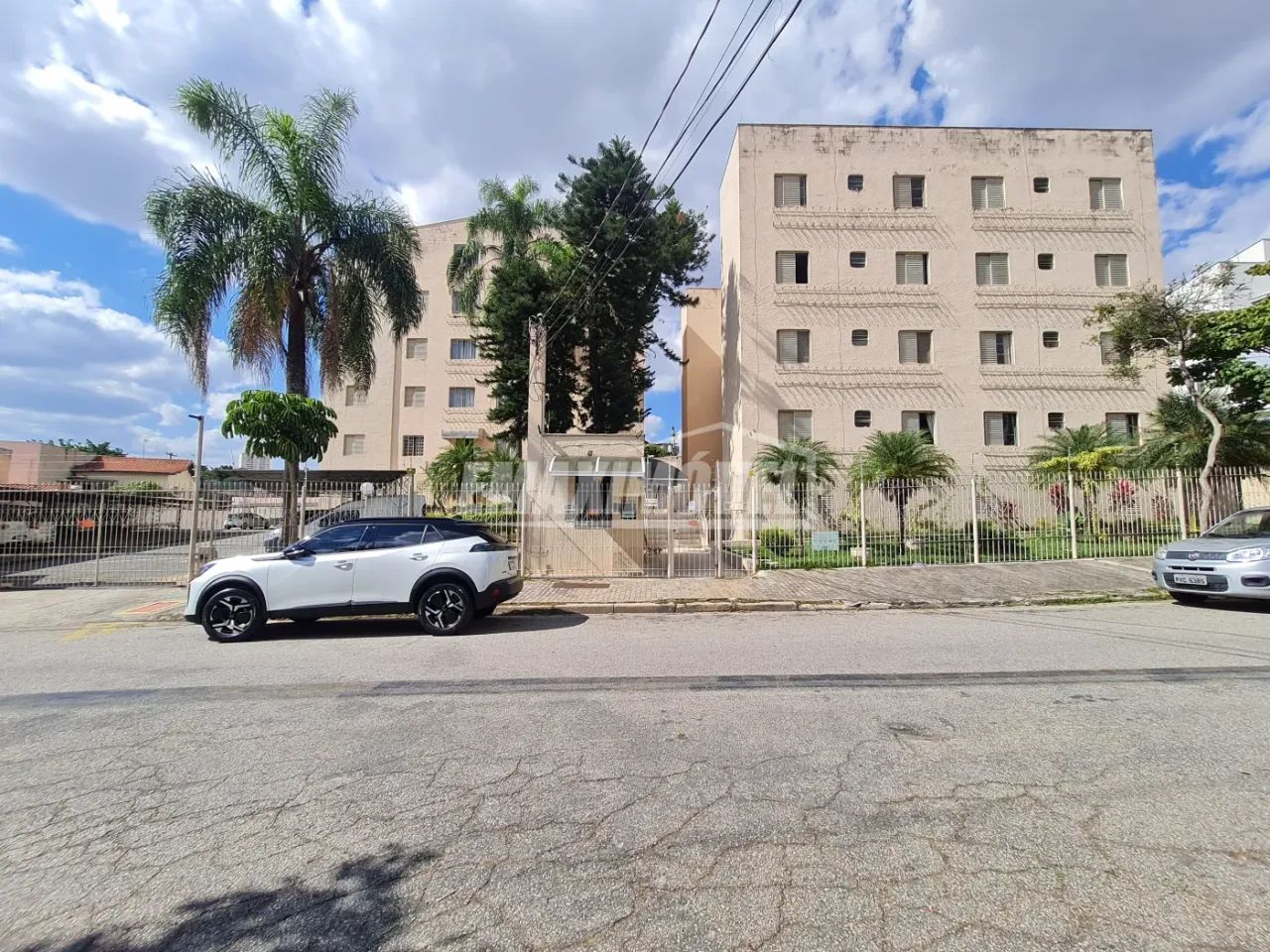 Apartamento com 2 Quartos e 1 vaga - Vila São João
