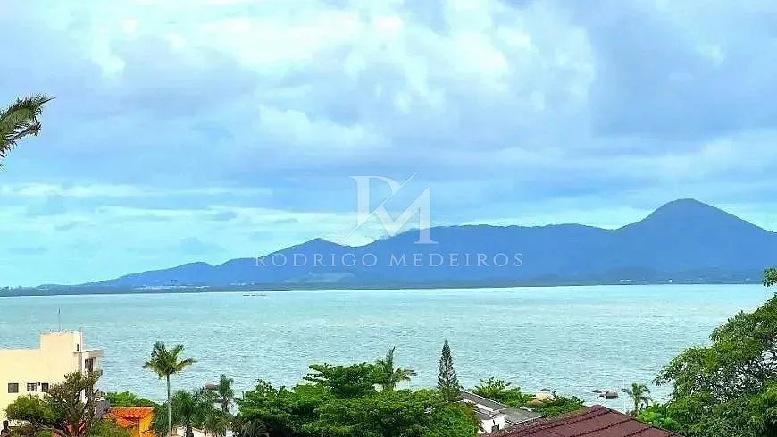 Casa com 4 quartos e piscina em Itaguaçu, Florianópolis - Foto 2