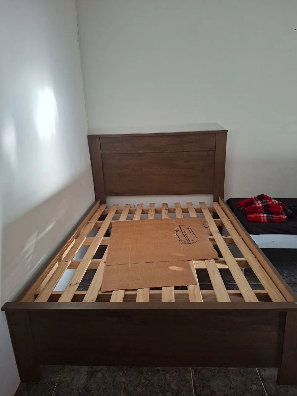 Cama de casal com colchão 