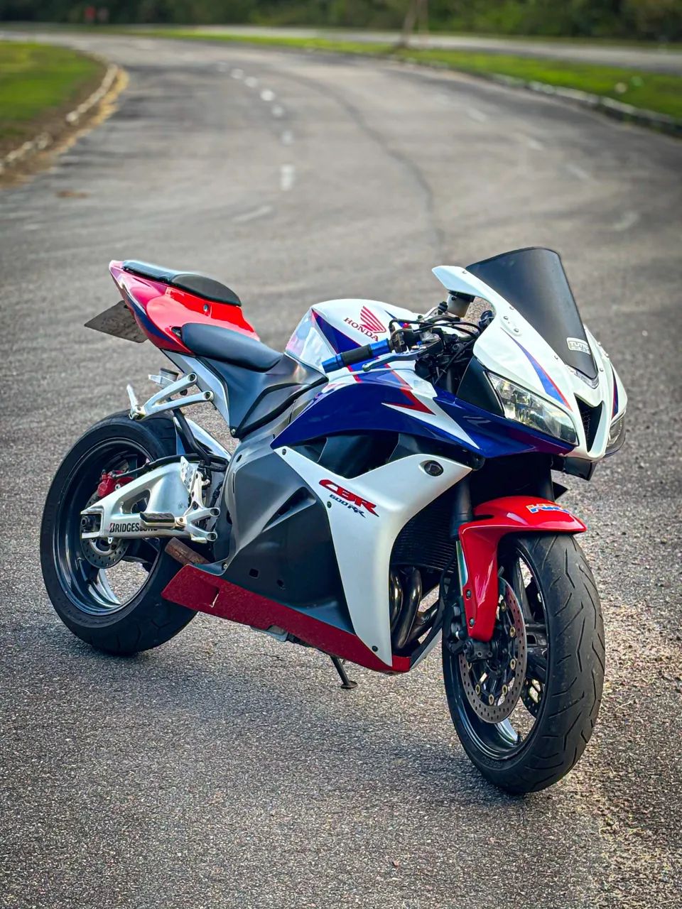 CBR 600 RR  - Foto 5