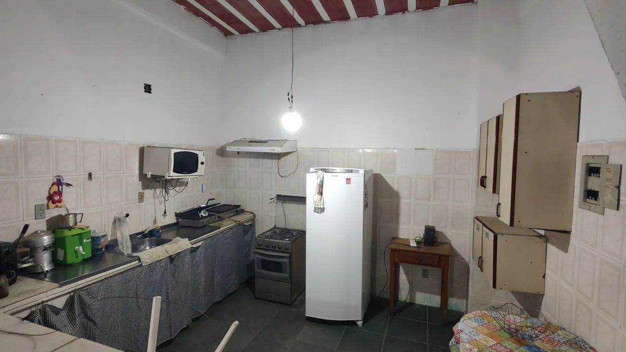 Casa Subsolo com Terreno grande e murado. - Foto 3