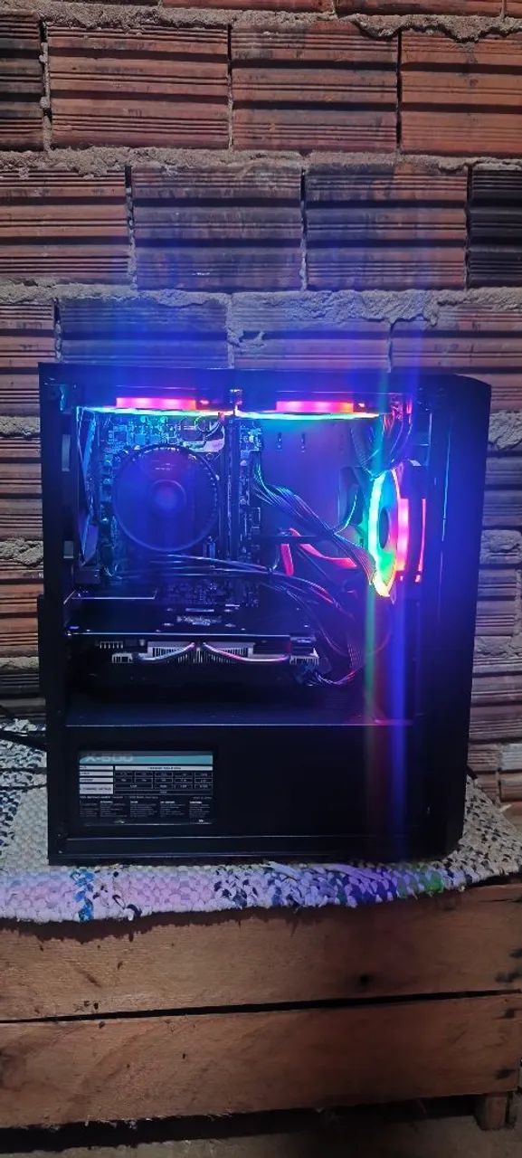 VENDO GABINETE COM RX 580 E OUTRAS PEÇAS 