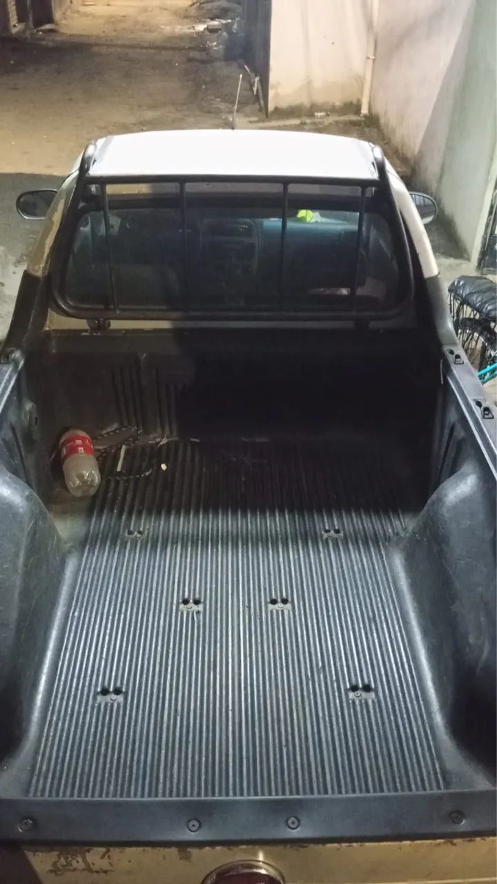 Fiat Strada 1.4 MPI Fire Flex 8V CS 2012