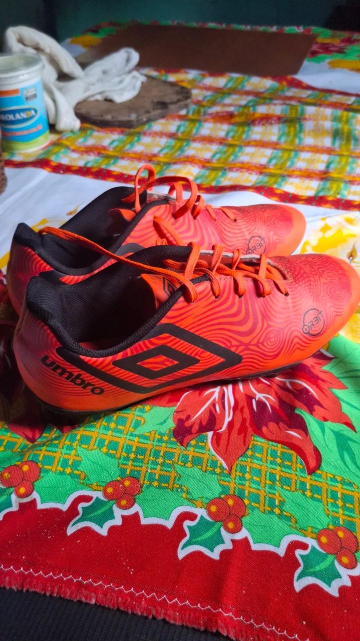 Chuteira umbro N°42 - Foto 2