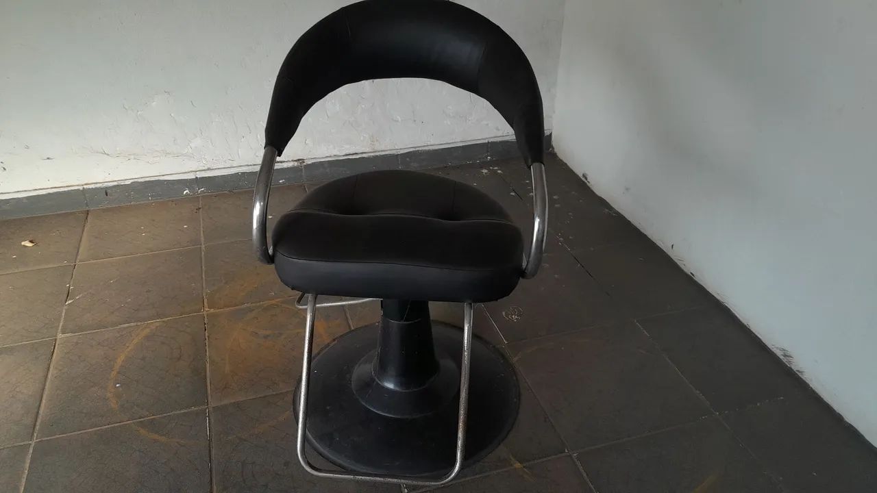 ESPELHO E CADEIRA DE SALÃO  - Foto 3